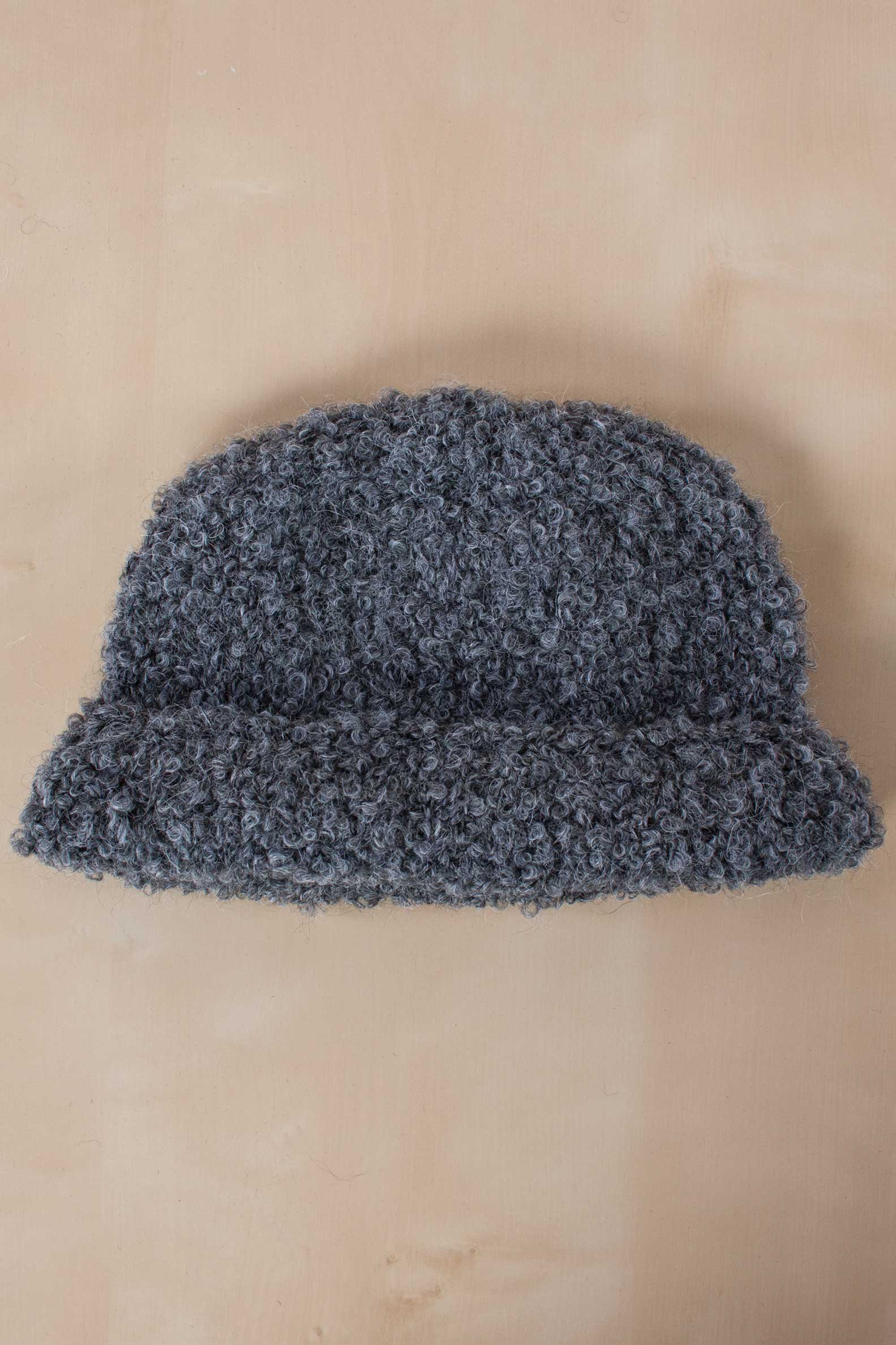 Boucle Peruvian Hat - Cloud Nine Sheepskin